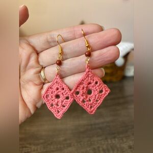 NWOT Handmade Diamond-Shaped Coral Color Crochet Earrings